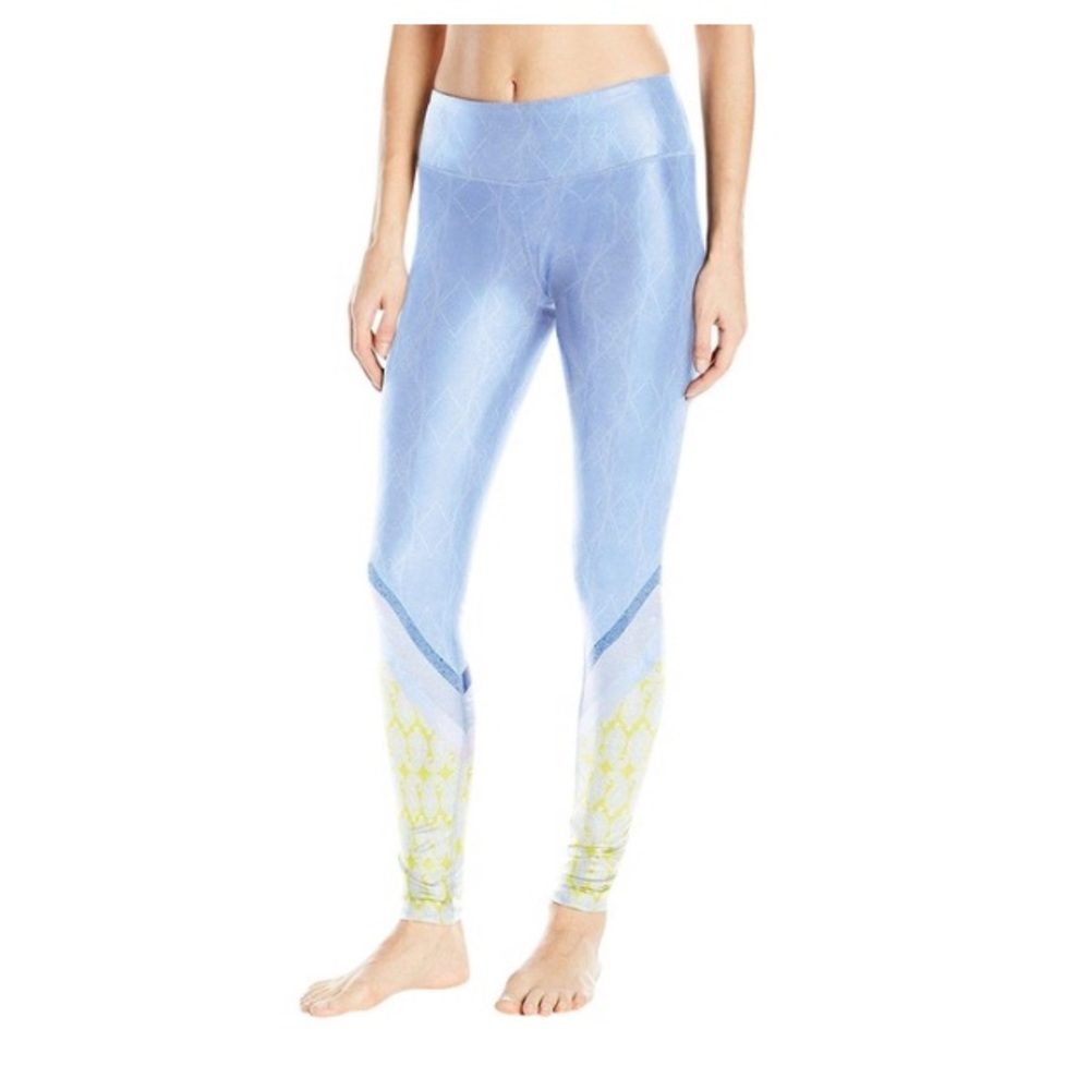 Alo Yoga Lace Sky leggings. New. Size M